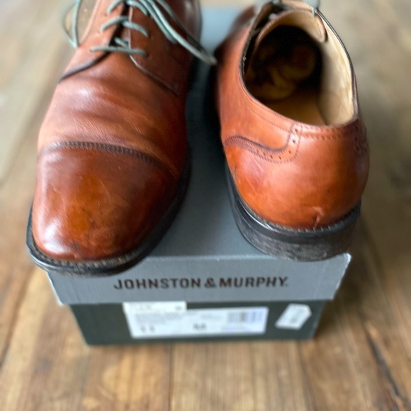 Johnston & Murphy cap-toe dress shoe in Mahogany size 11 - Picture 3 of 3